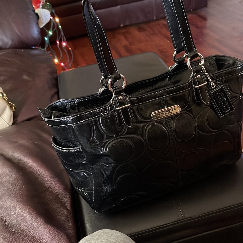 Coach - Picture 2 of 4